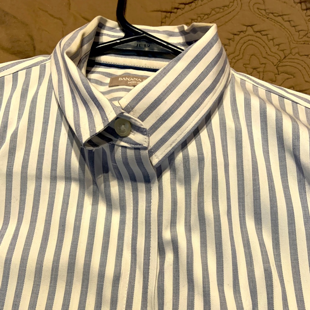 Banana republic, non-iron fitted blouse.